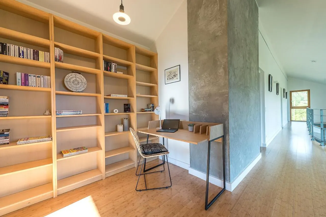 Holiday home Wood & Art: Lakeside Maison with Panoramic Annecy Views Saint-Jorioz