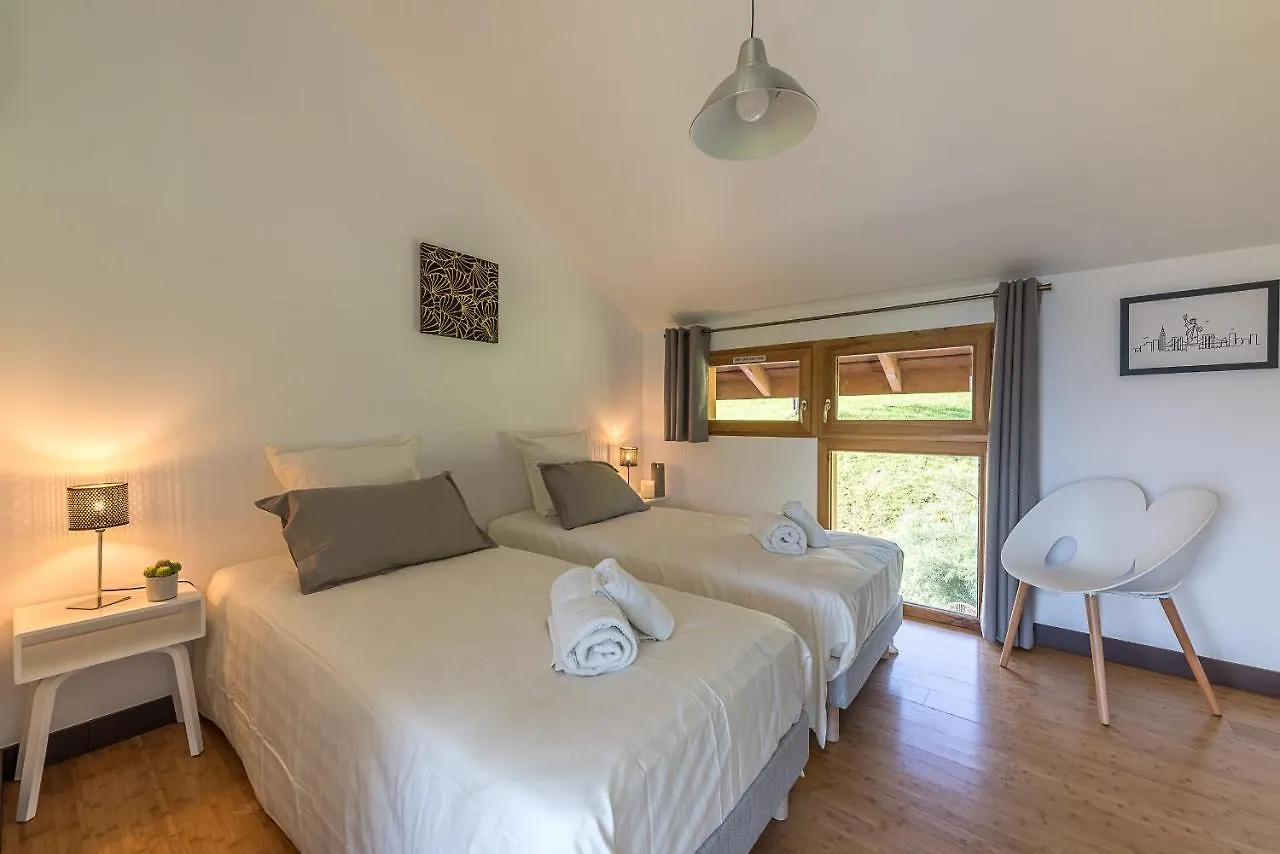 Holiday home Wood & Art: Lakeside Maison with Panoramic Annecy Views Saint-Jorioz